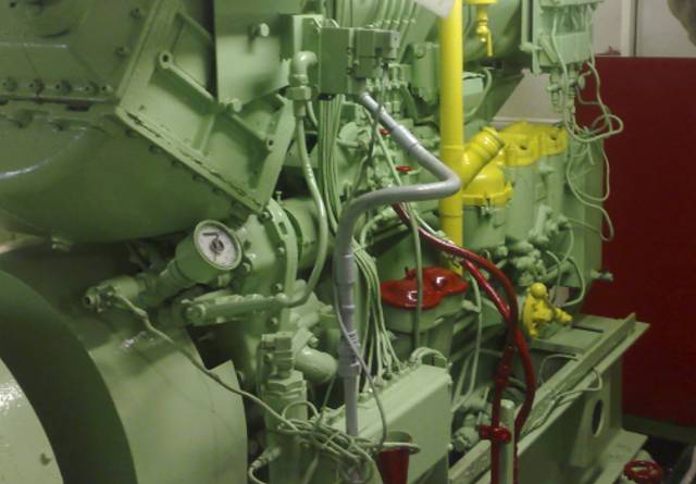 engine1.jpg